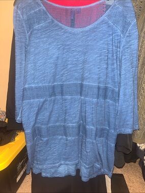 Lightweight Blue Knit Pullover Sweater